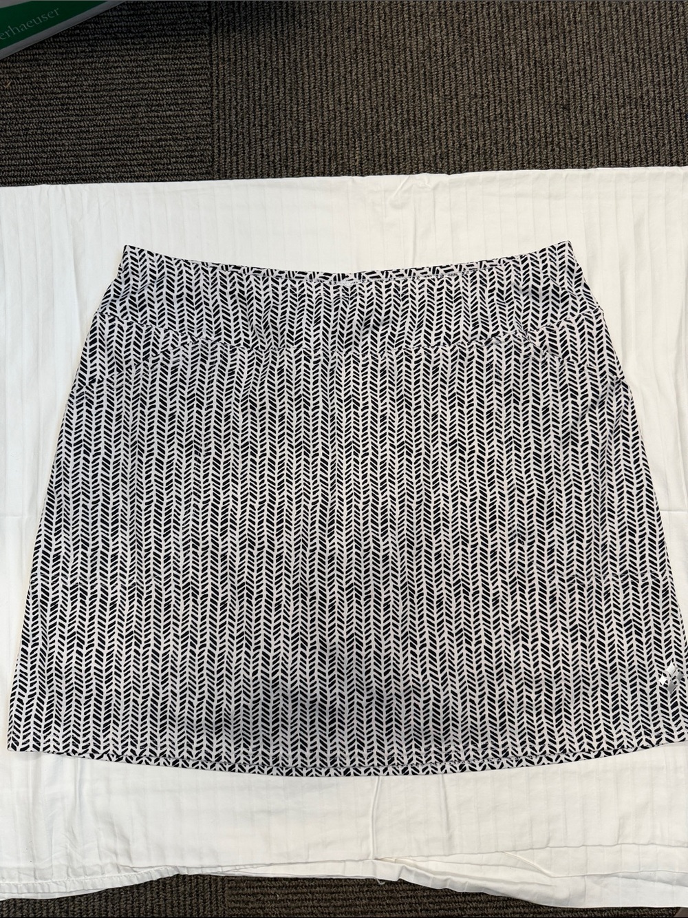 Jofit Black and White Patterned Women’s Skort